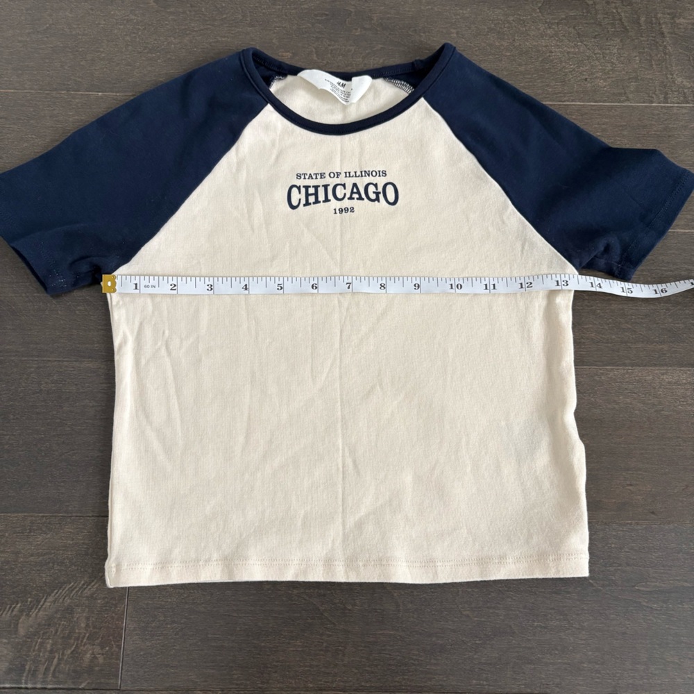 H&M Youth Chicago Illinois Trendy Baseball Tee Navy Blue & Cream - Picture 5 of 6